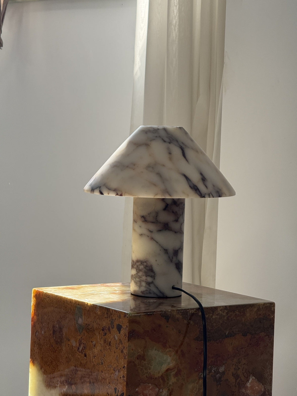 Pillar lámpara de mesa Stone