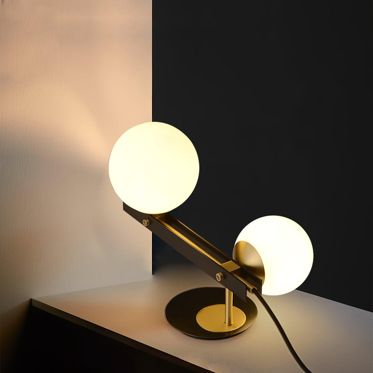 Veloella lámpara de mesa contemporánea de vidrio