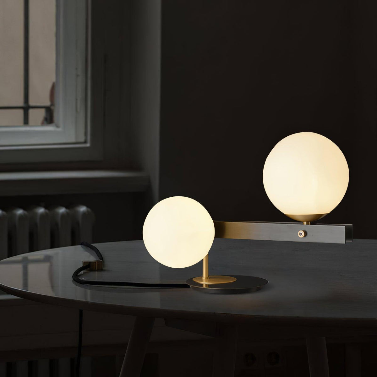 Veloella lámpara de mesa contemporánea de vidrio