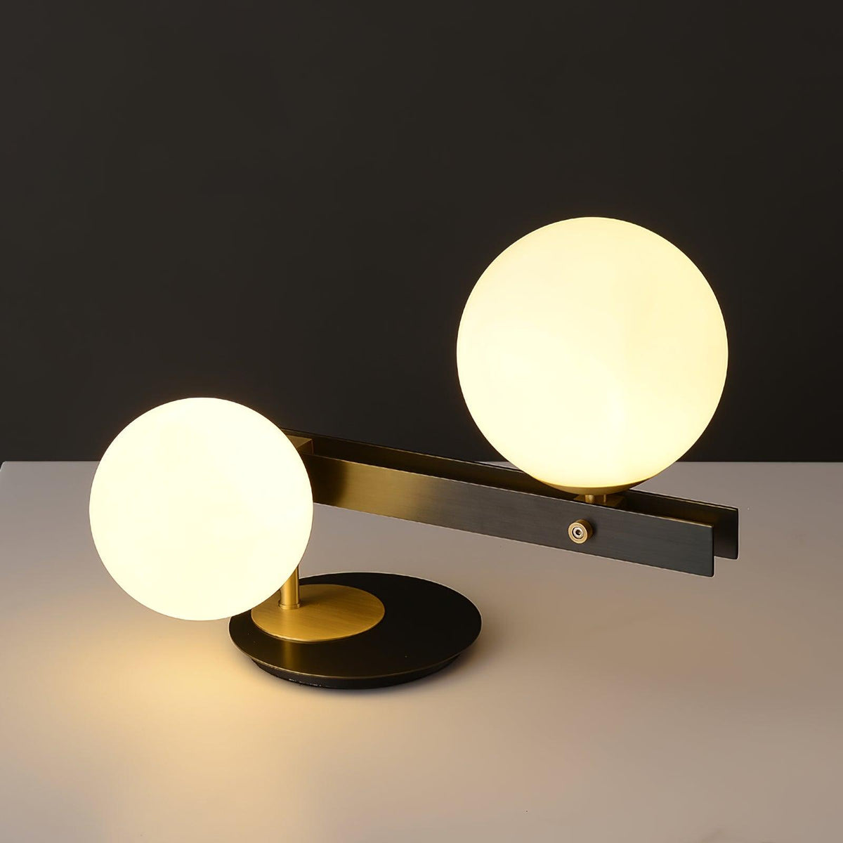 Veloella lámpara de mesa contemporánea de vidrio