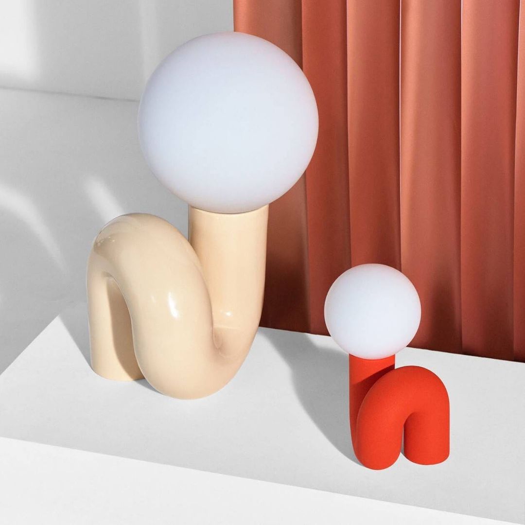 Soreeon lámpara de mesa de estilo lúdico N Shape todo en blanco