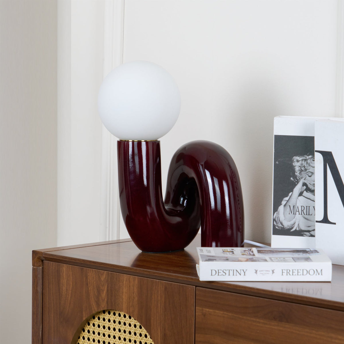 Soreeon lámpara de mesa de estilo lúdico N Shape todo en blanco