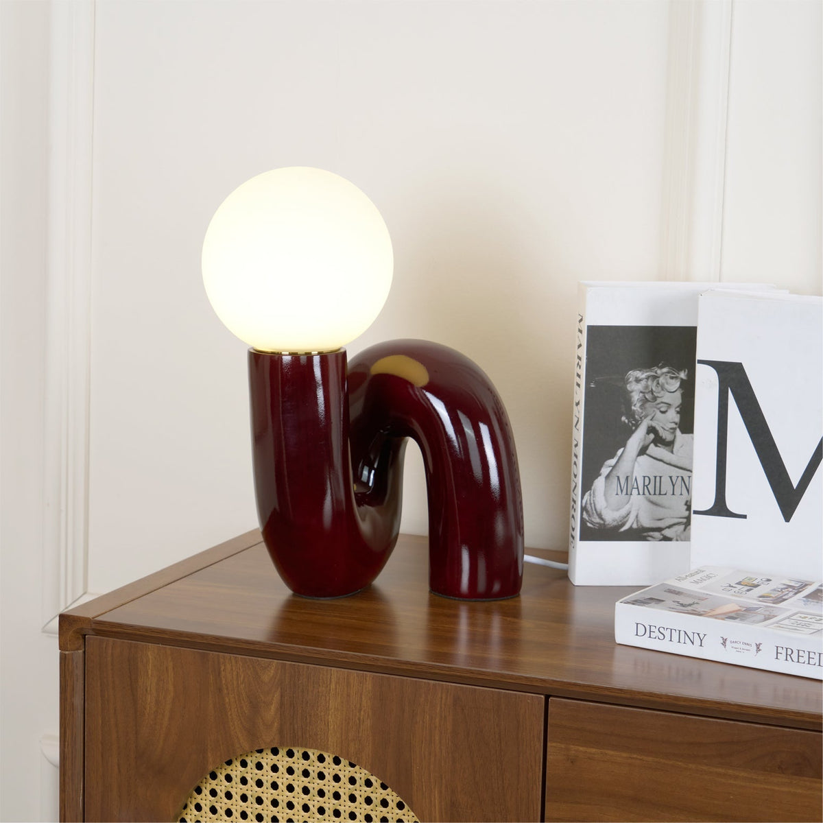 Soreeon lámpara de mesa de estilo lúdico N Shape todo en blanco