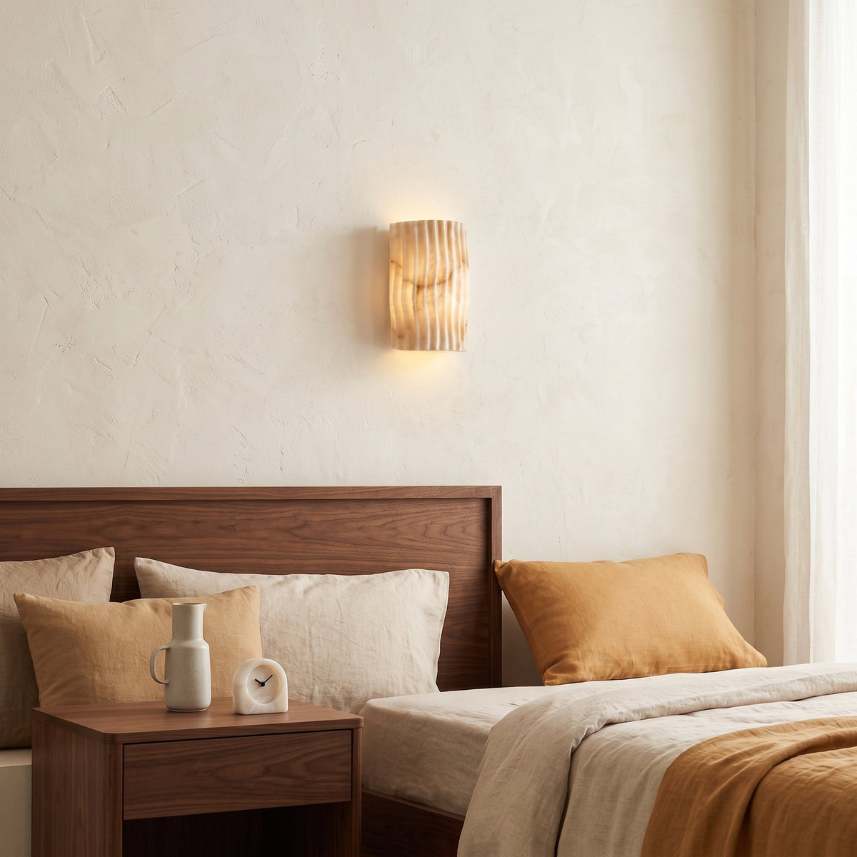 Fluted aplique de pared alabastro