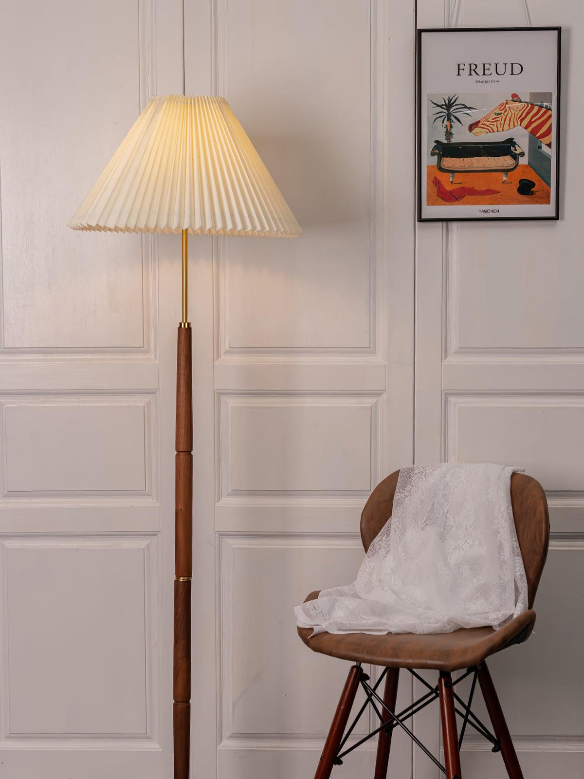Syleina lámpara de pie minimalista de madera