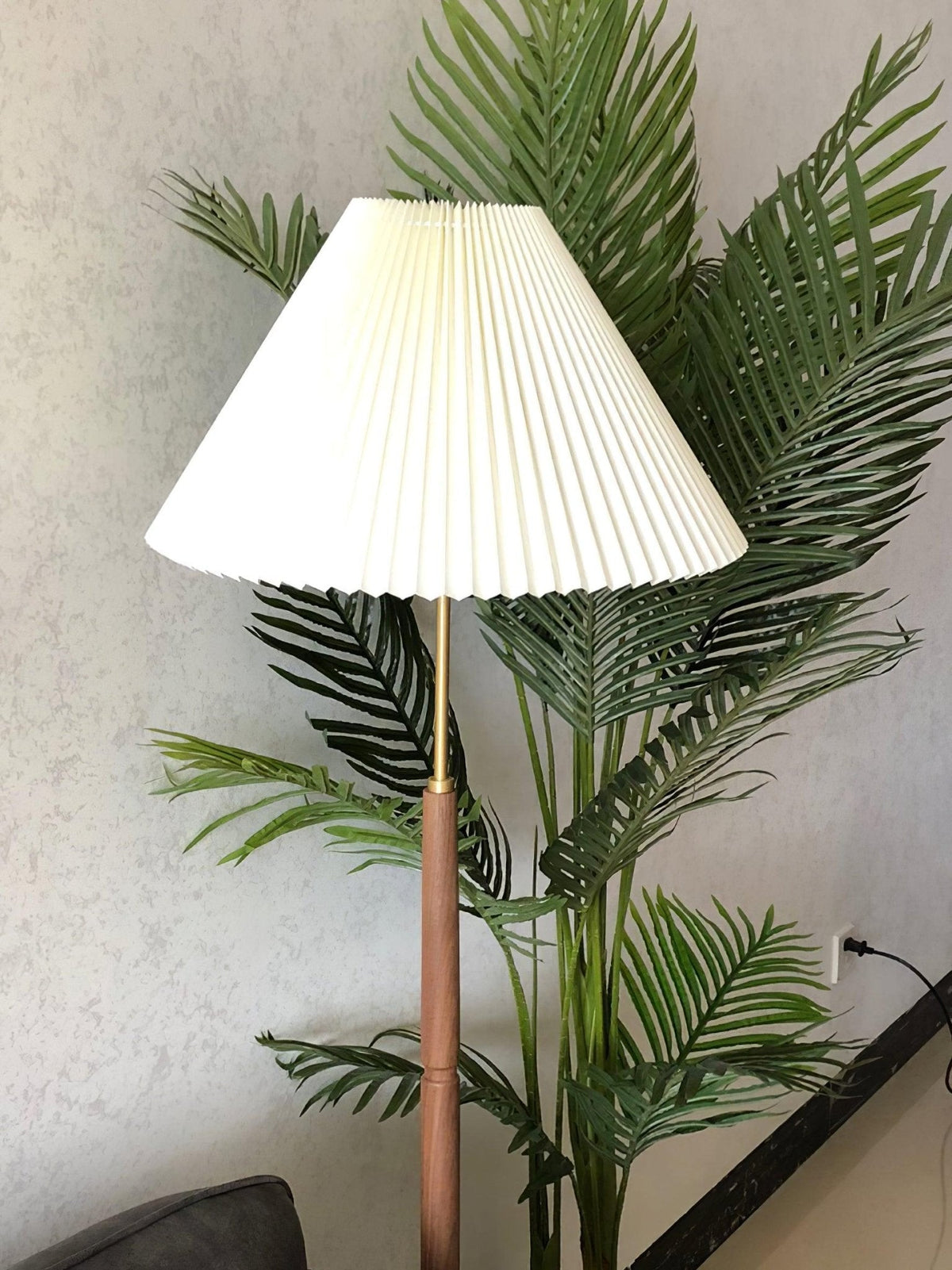 Syleina lámpara de pie minimalista de madera
