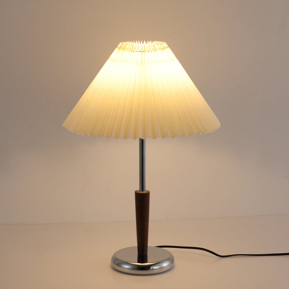 Aiden lámpara de mesa moderna de madera