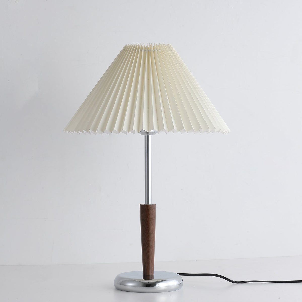 Aiden lámpara de mesa moderna de madera
