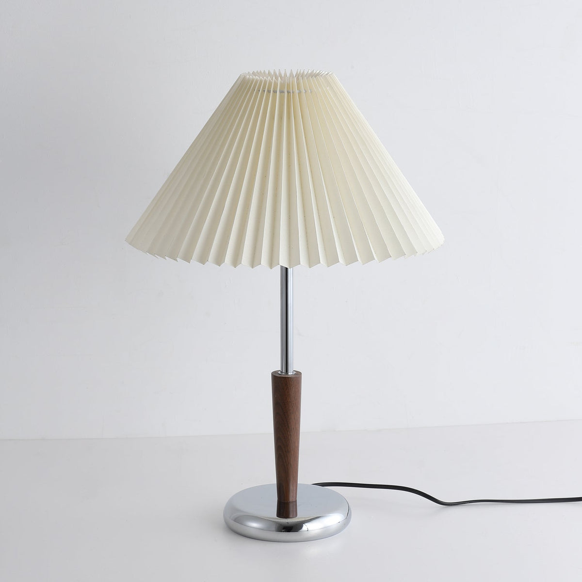 Aiden lámpara de mesa moderna de madera