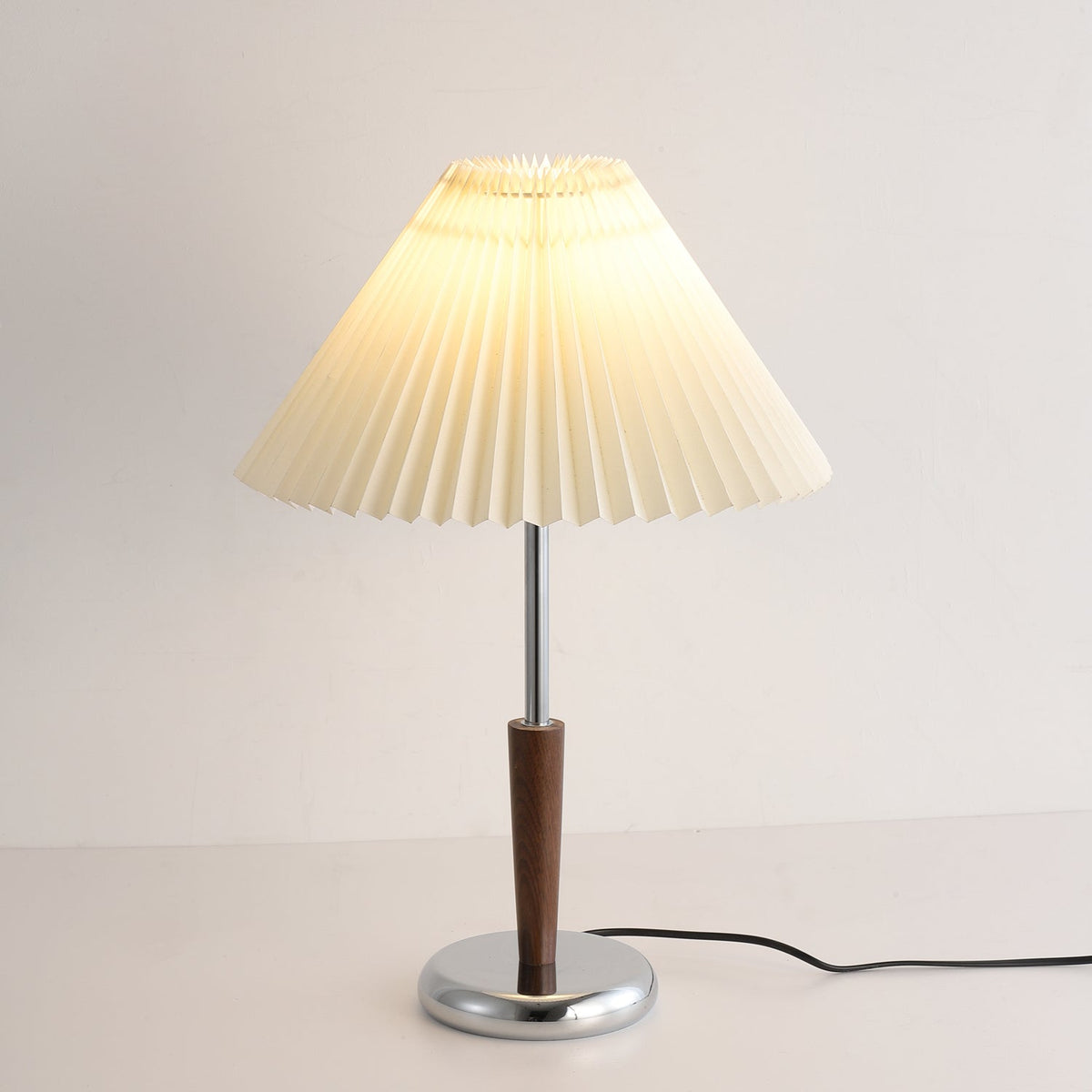 Aiden lámpara de mesa moderna de madera