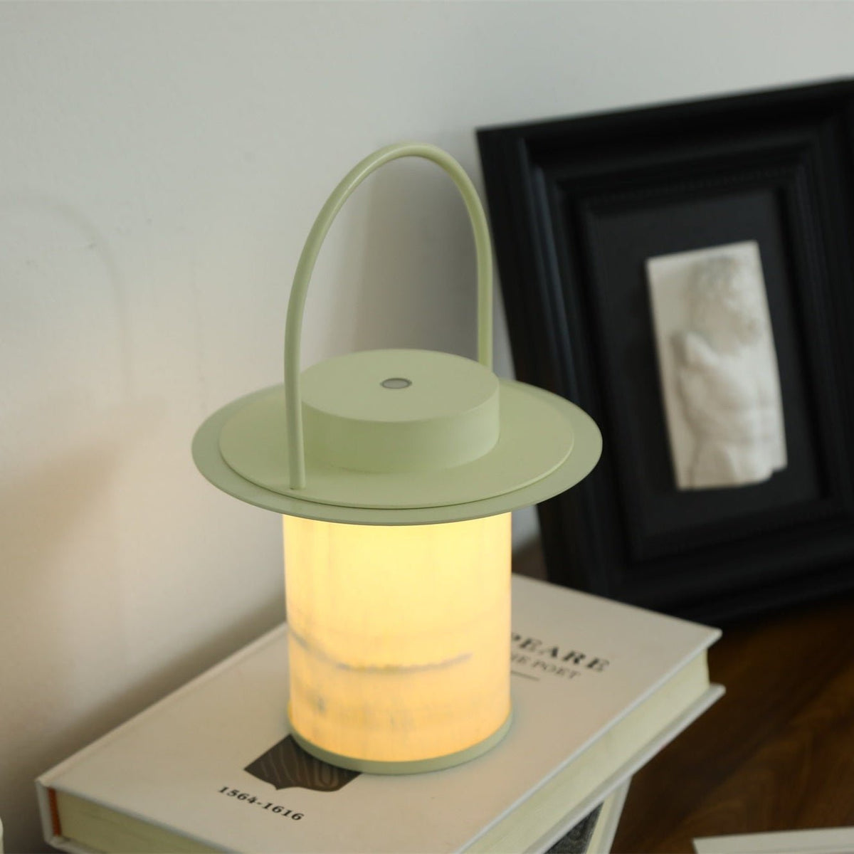 Pod lámpara de mesa portátil recargable con pantalla de alabastro