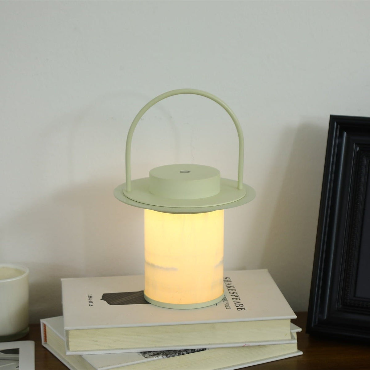 Pod lámpara de mesa portátil recargable con pantalla de alabastro