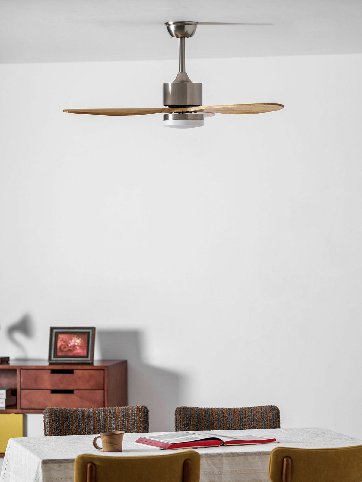 HushGlow ventilador de techo con luz
