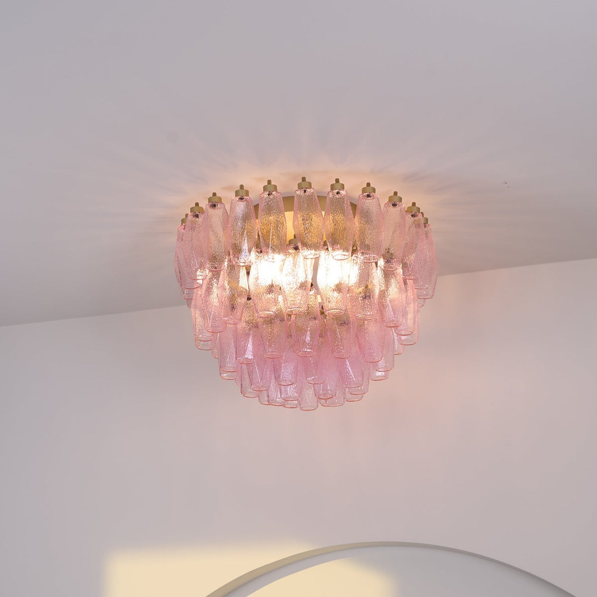 Celelaya lámpara de techo Poliedri en capas de vidrio Murano rosa