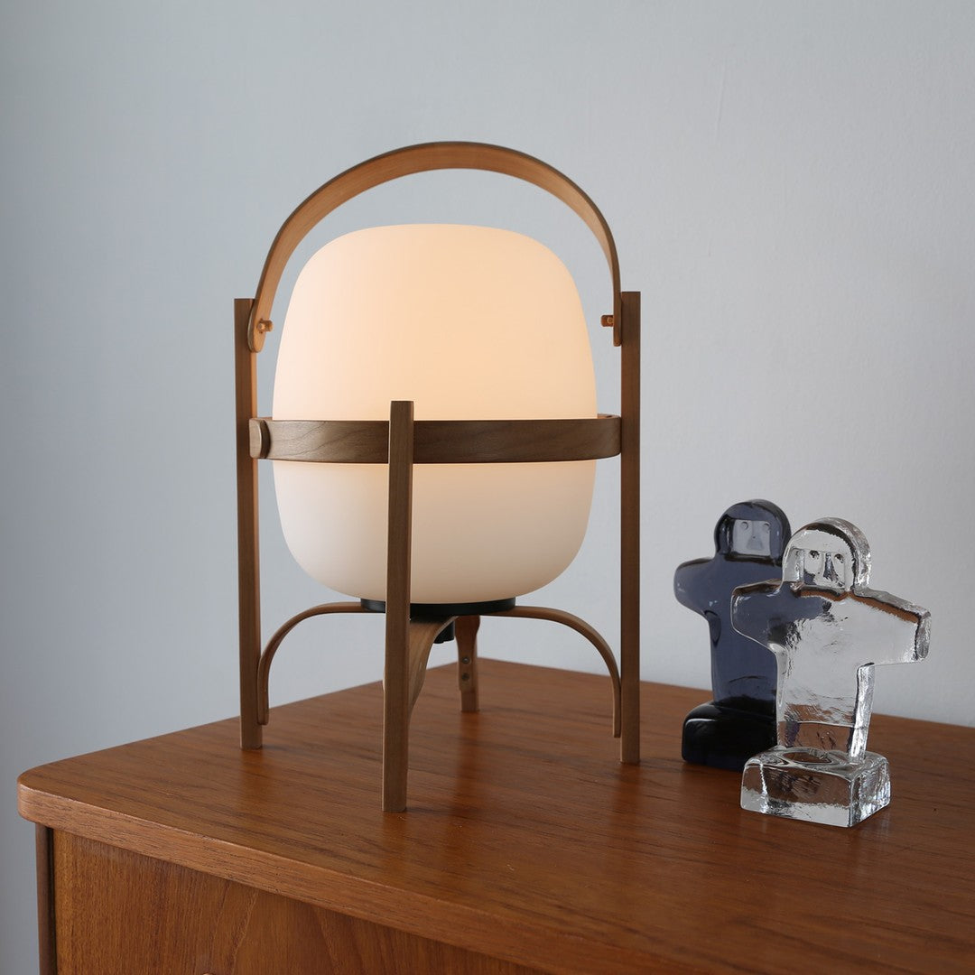 Lethra lámpara de mesa de madera y vidrio