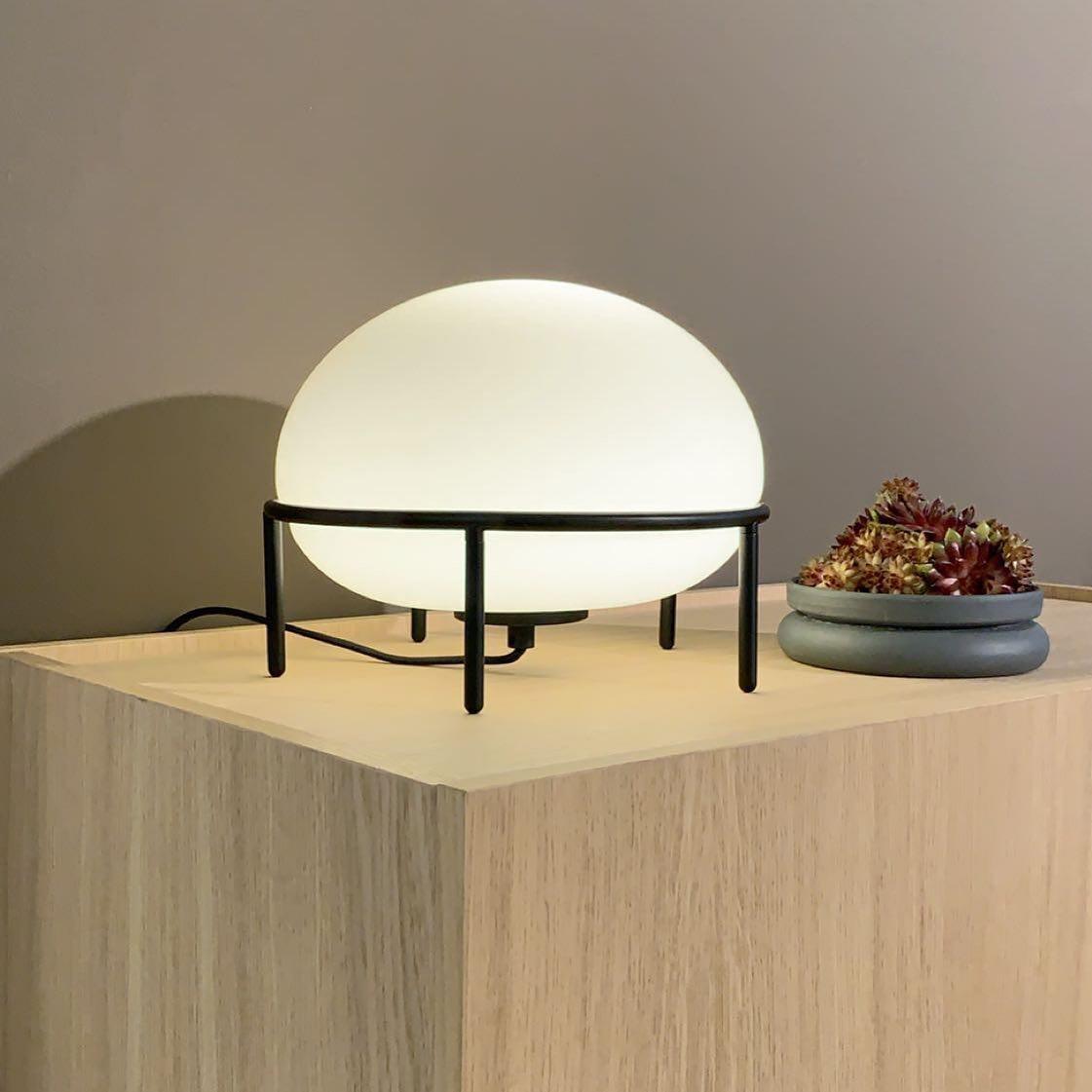Celestia lámpara de mesa escultórica