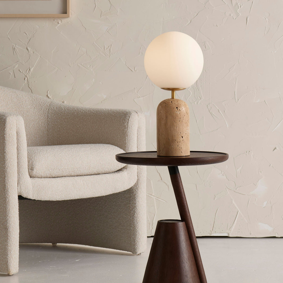 Nuvor travertino lámpara de mesa