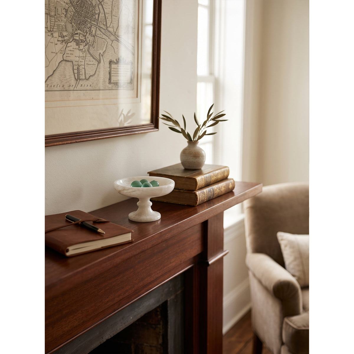 Henswick Cuenco de ónix blanco con pedestal
