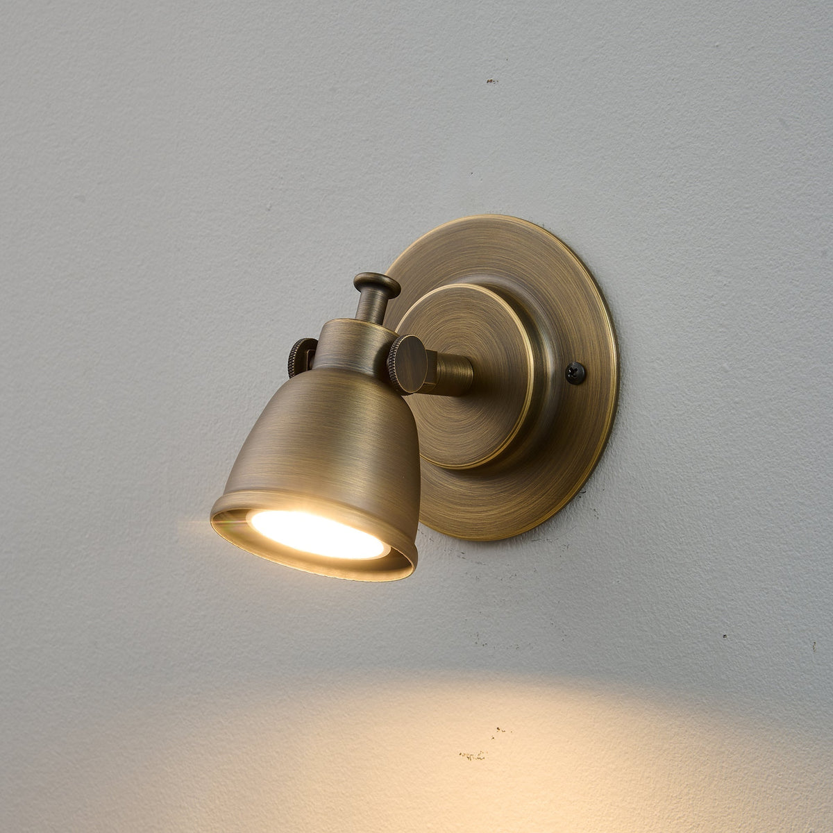 Sorisaria aplique de pared