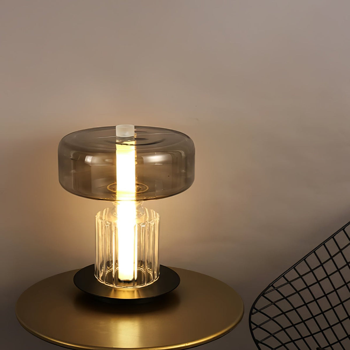 Svora lámpara de mesa moderna de vidrio