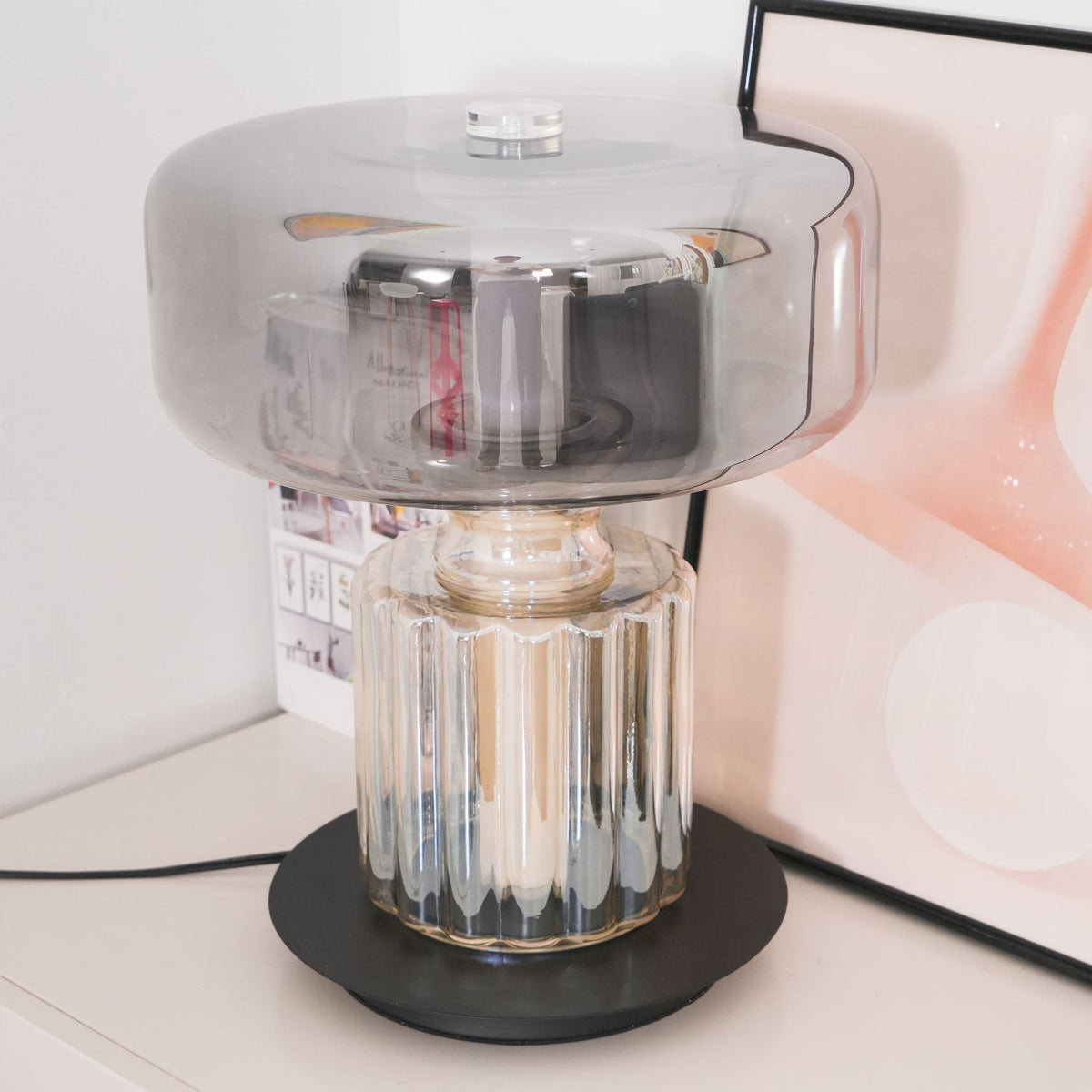 Svora lámpara de mesa moderna de vidrio