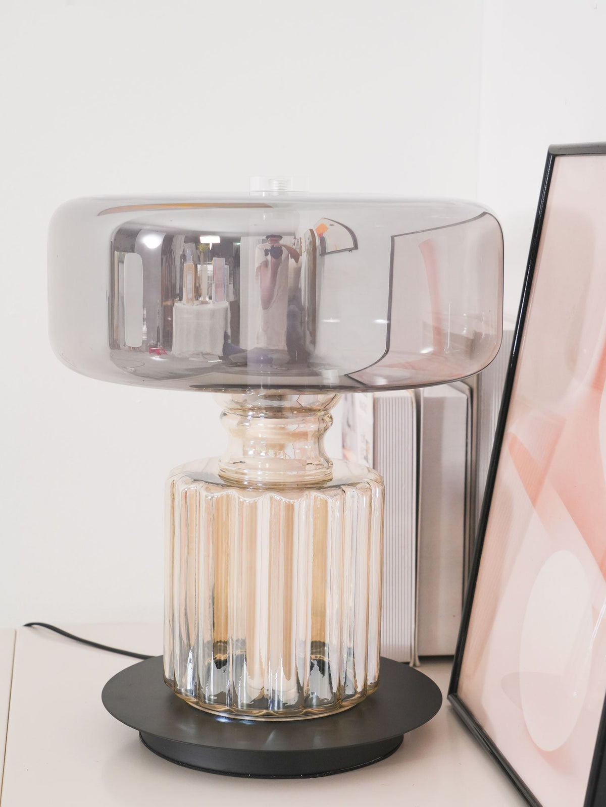 Svora lámpara de mesa moderna de vidrio