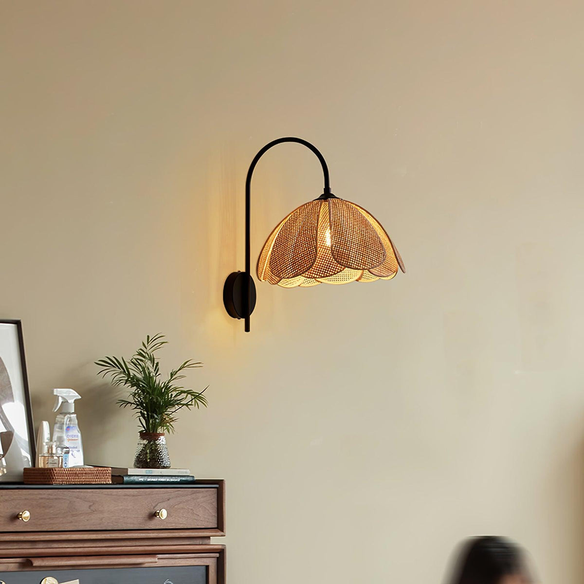Zevelia aplique de pared elegancia Natural pétalo ratán