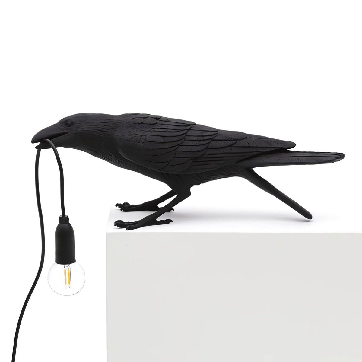 Evon lámpara de mesa de resina caprichosa