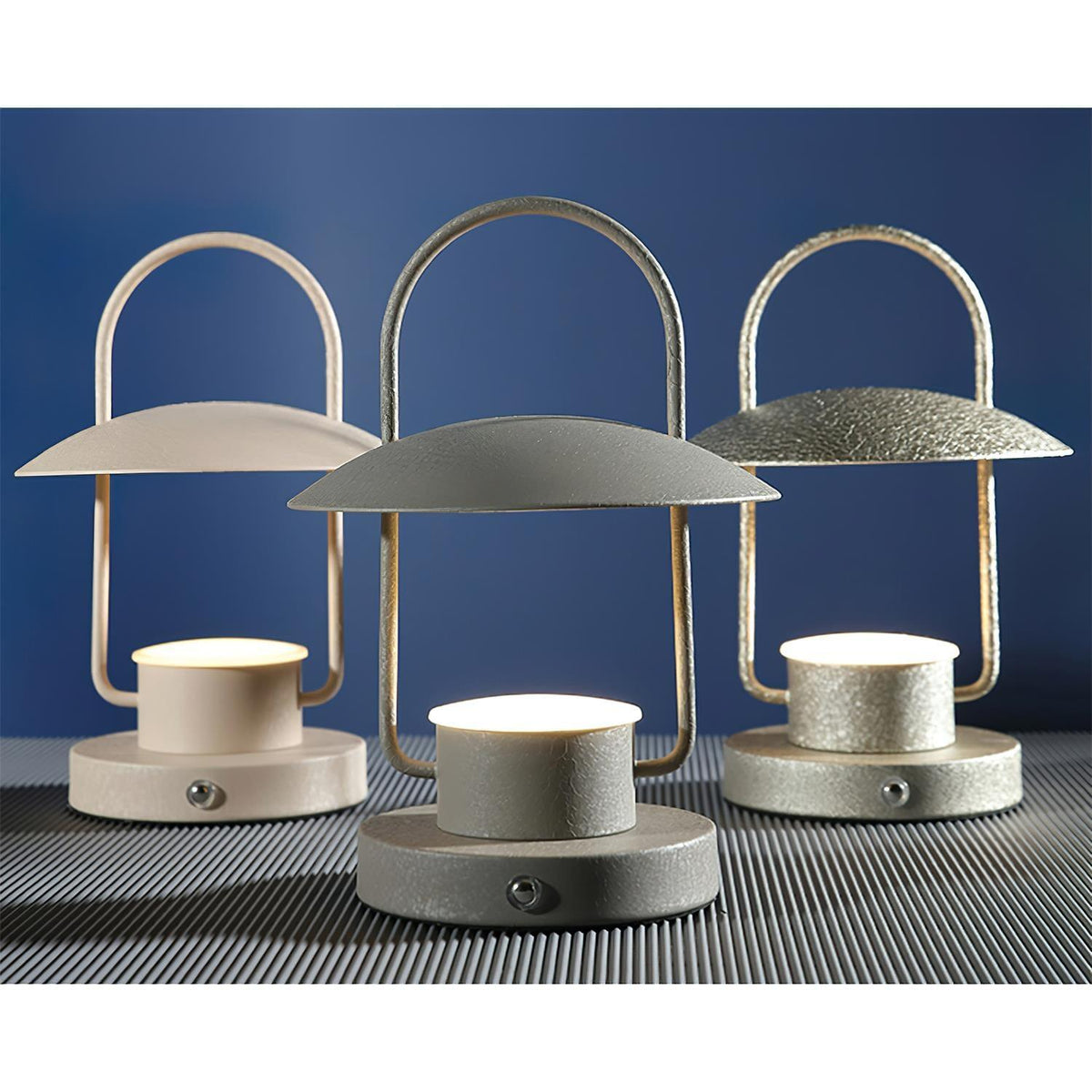 Solaran lámpara de mesa gris contemporánea