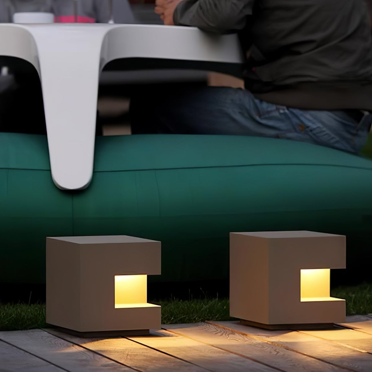 Aki luminaria exterior moderna de acrílico
