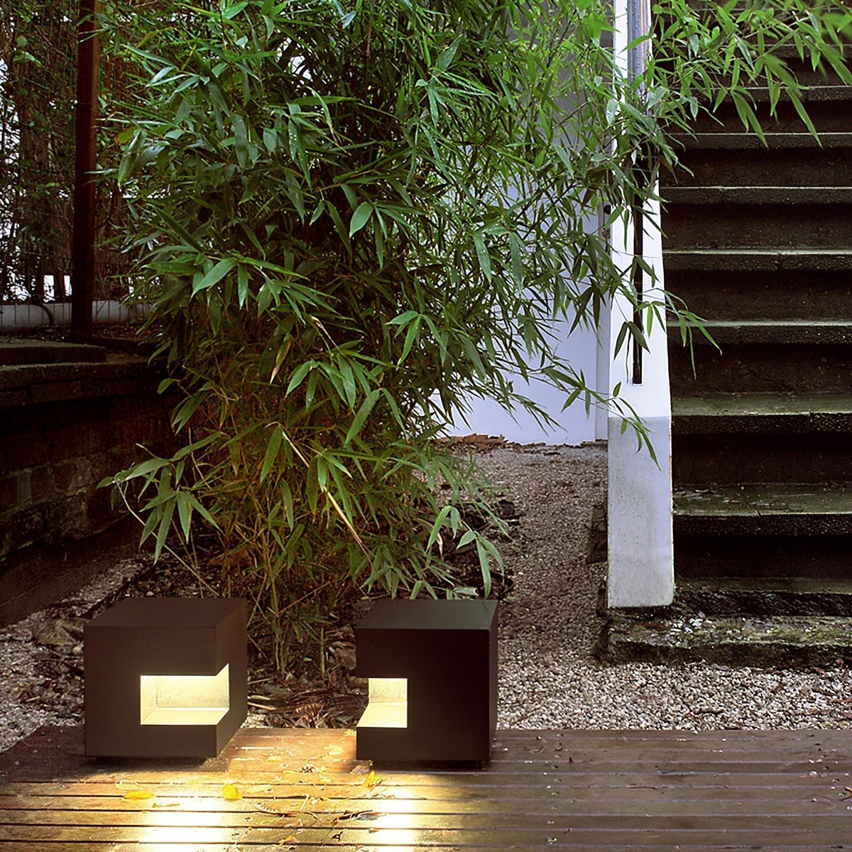 Aki luminaria exterior moderna de acrílico