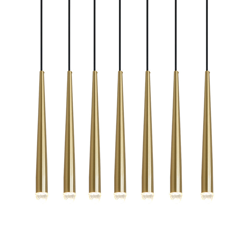 Lámpara de araña minimalista con sombras de cristal y latón pulido
