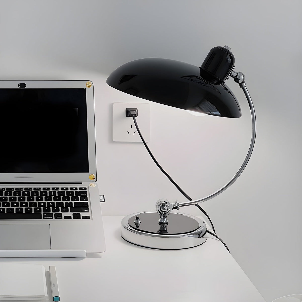 Nexa lámpara de mesa industrial