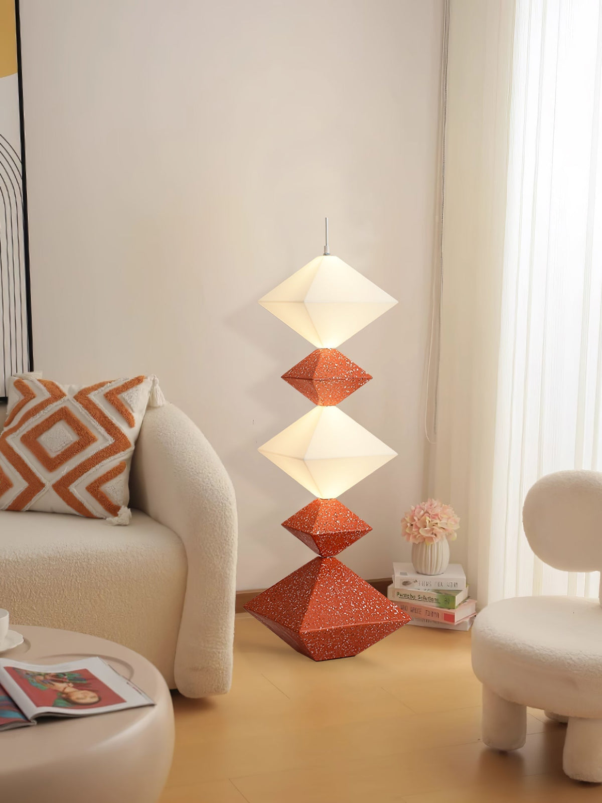 GeoGlow lámpara de pie con base cúbica romboidal