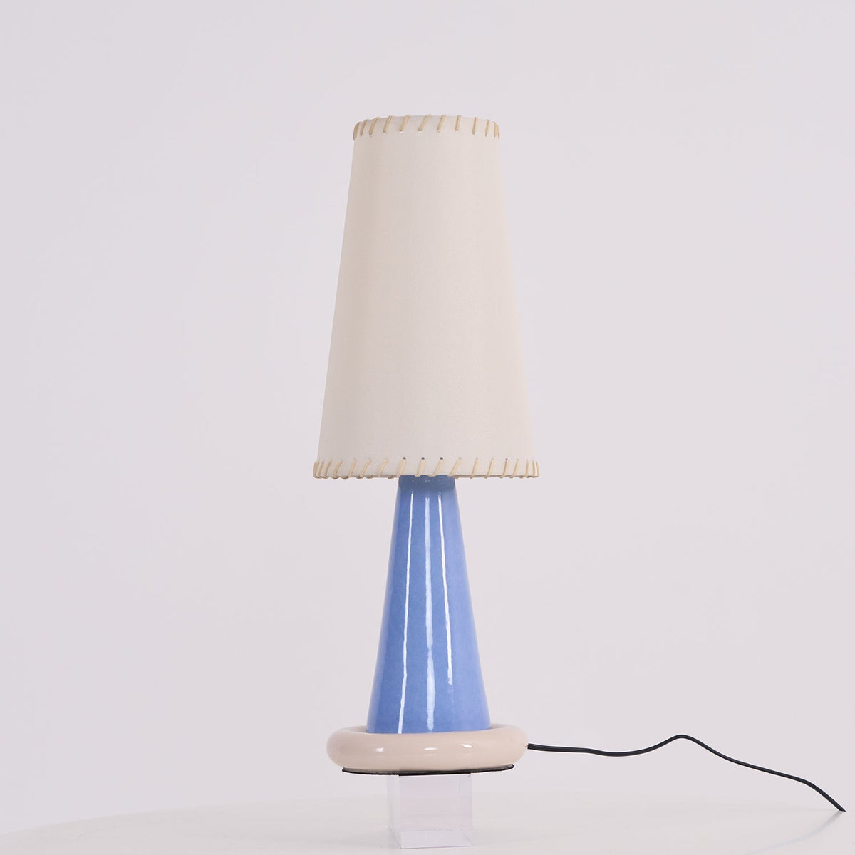 Teriiraya lámpara de mesa