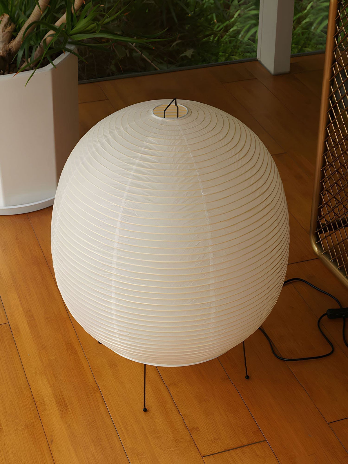 Lunaella lámpara de mesa con pantalla de papel arroz tipo farol