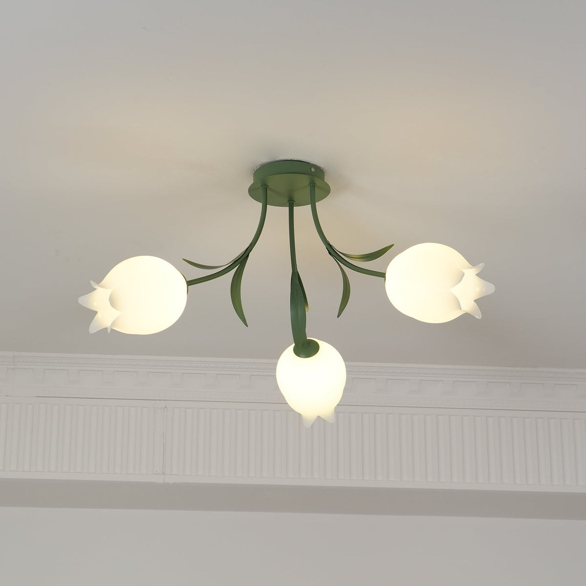 Ivory lámpara de techo flor de lirio con base verde