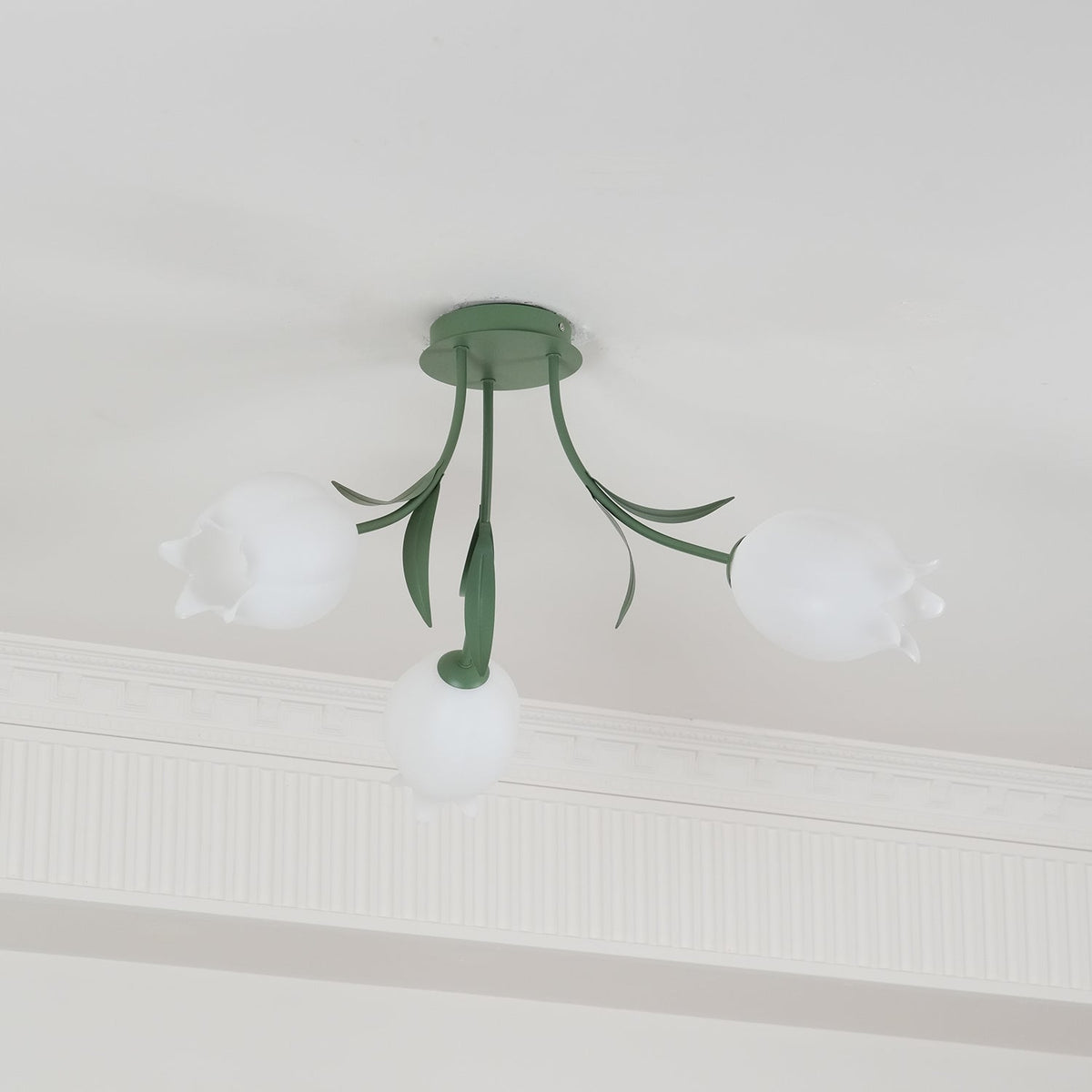 Ivory lámpara de techo flor de lirio con base verde