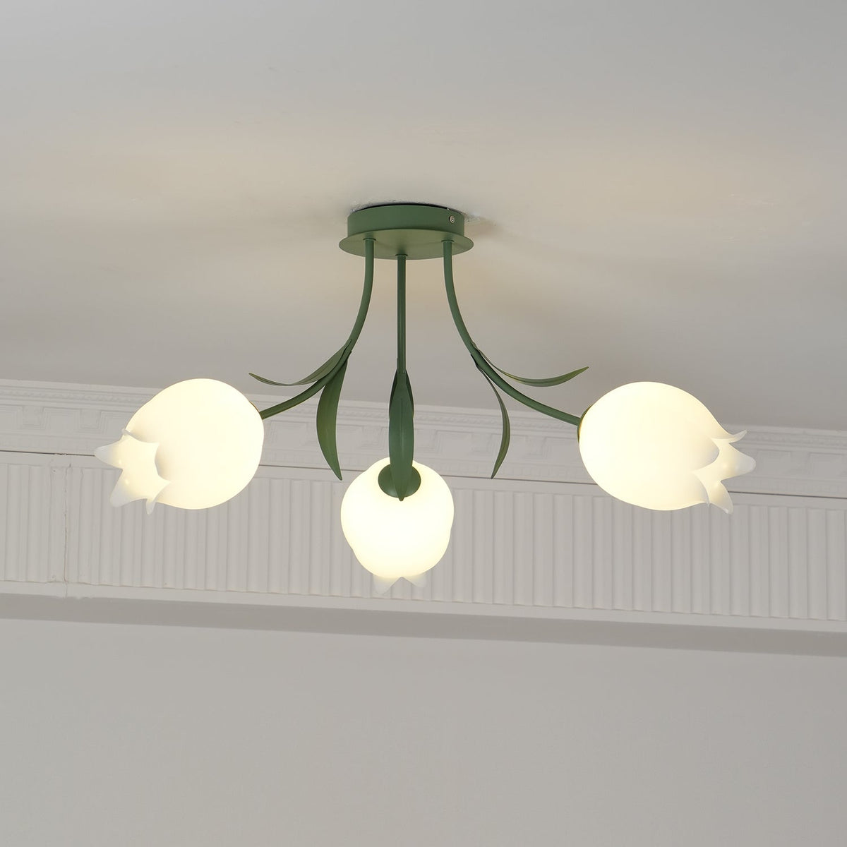 Ivory lámpara de techo flor de lirio con base verde