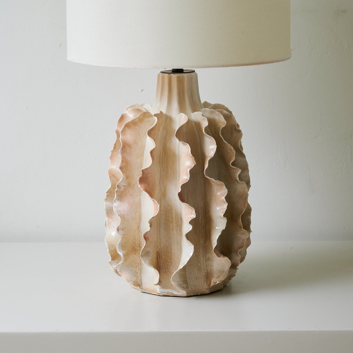 Charles lámpara de mesa de cerámica lujo beige