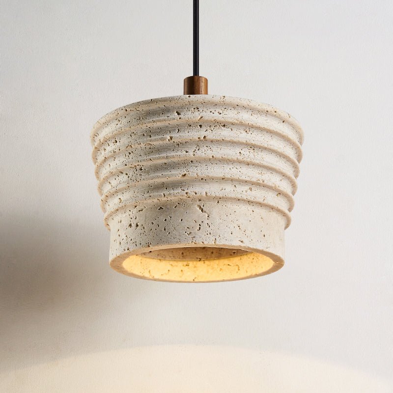 Hana lámpara colgante con textura ribeteada en travertino natural amarillo