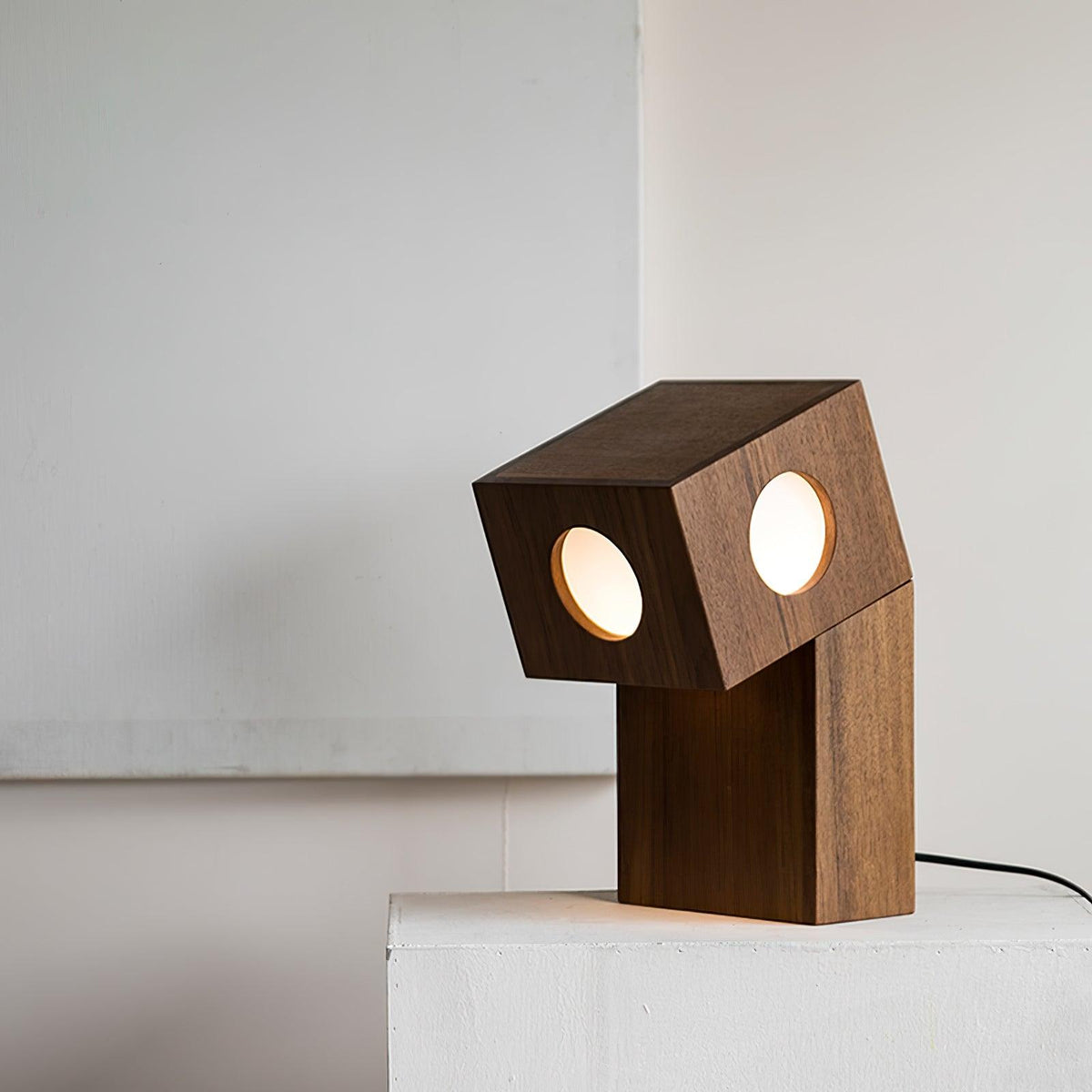 Geo lámpara de mesa moderna de madera