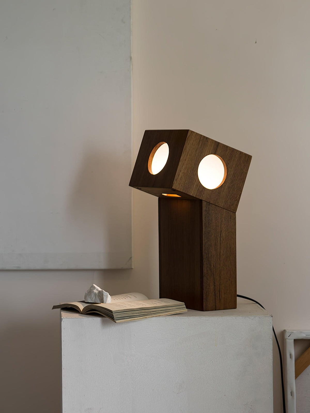 Geo lámpara de mesa moderna de madera