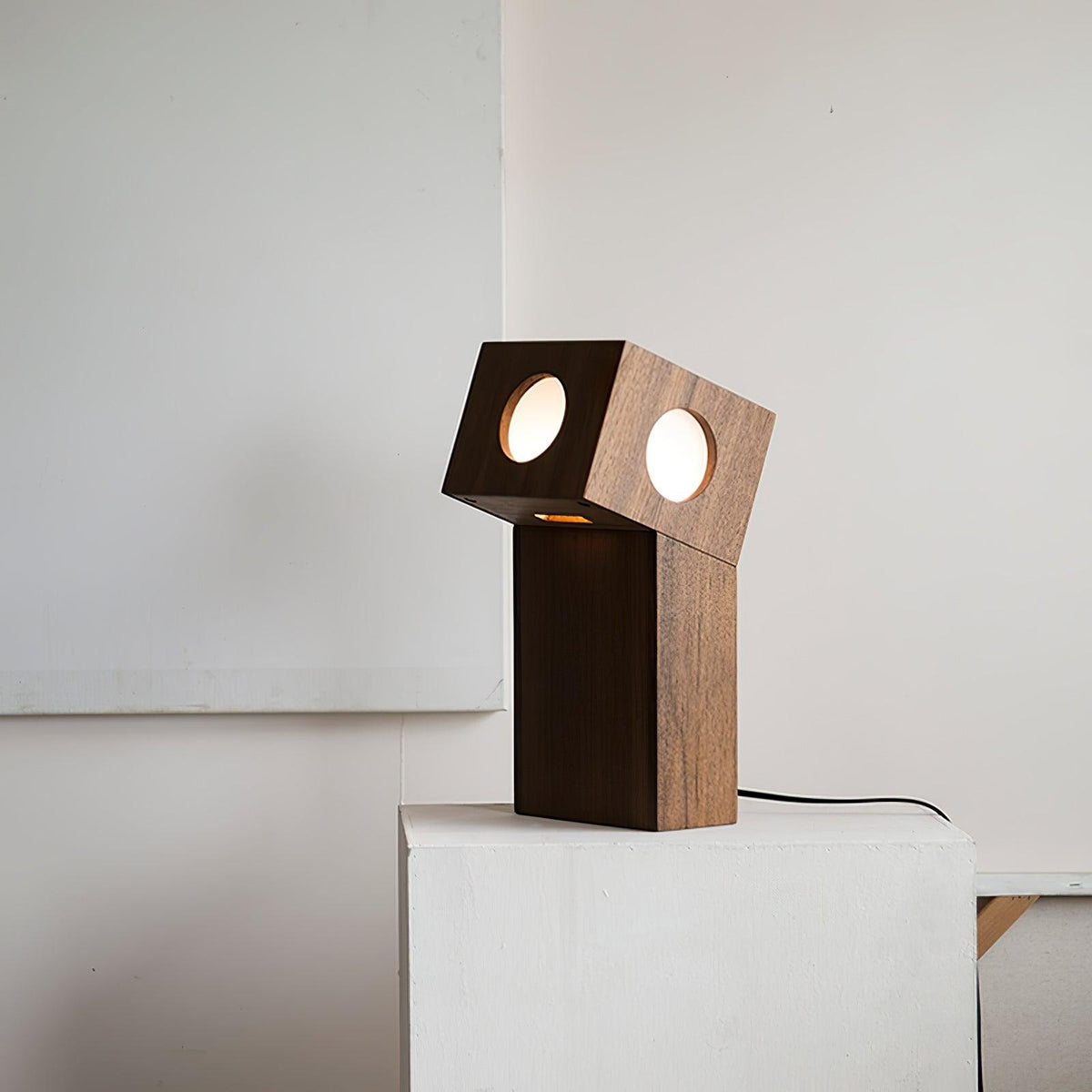 Geo lámpara de mesa moderna de madera