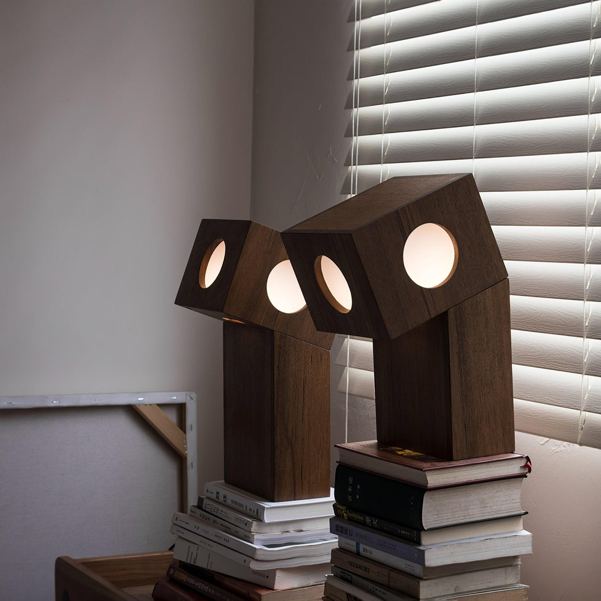 Geo lámpara de mesa moderna de madera
