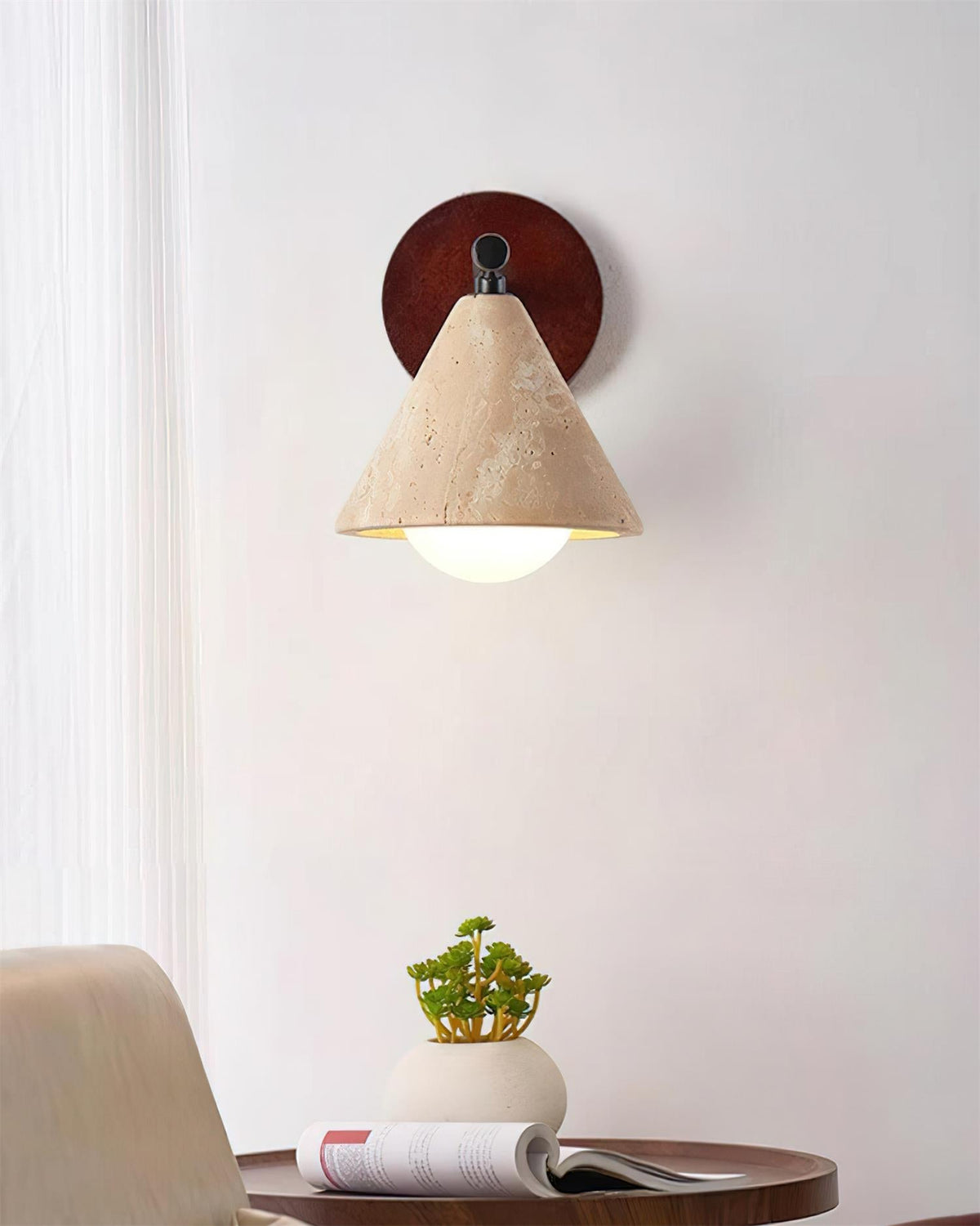 Varen aplique de pared cónico triangular travertino