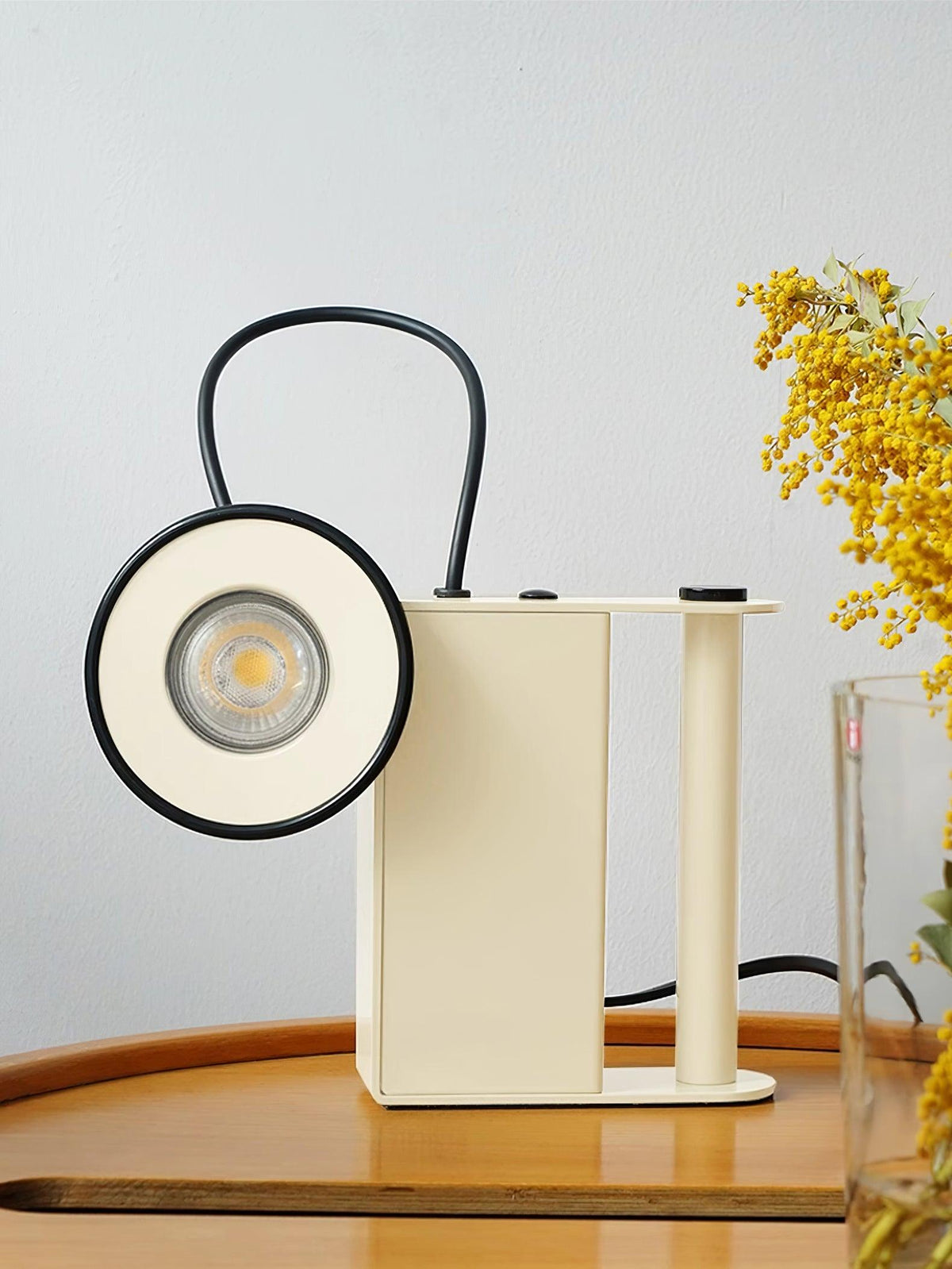 Clavon lámpara de mesa futurista