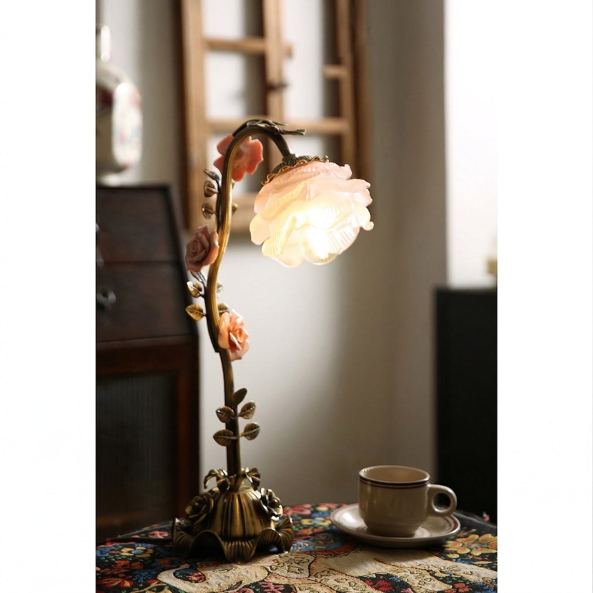 Liorarena lámpara de mesa floral