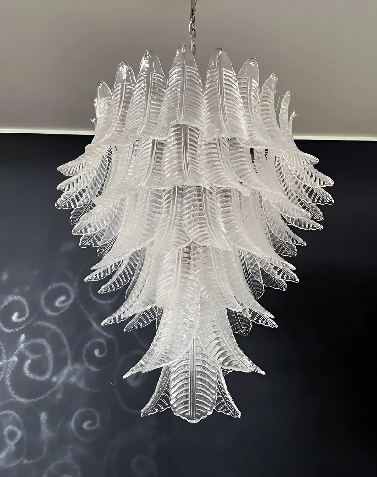 Eirineon lámpara de araña transparente con hojas cascada elegante de vidrio