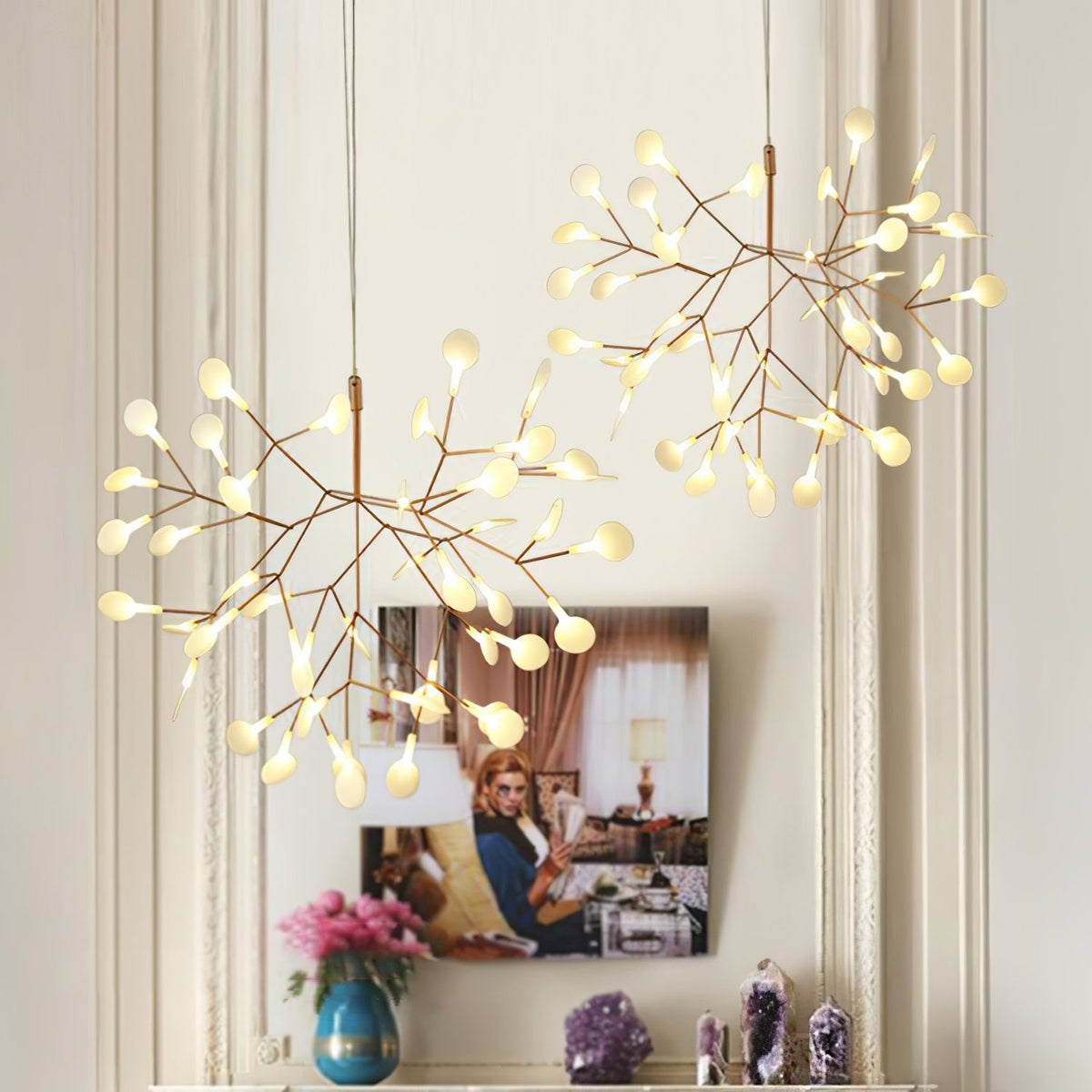 Auroreon lámpara de araña Firefly LED con rama en color dorado